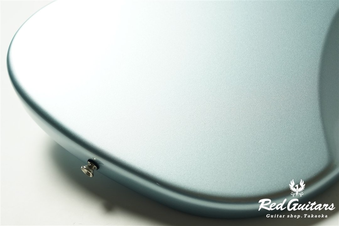 Model JM. Glassy #093 - Ice Blue Metallic